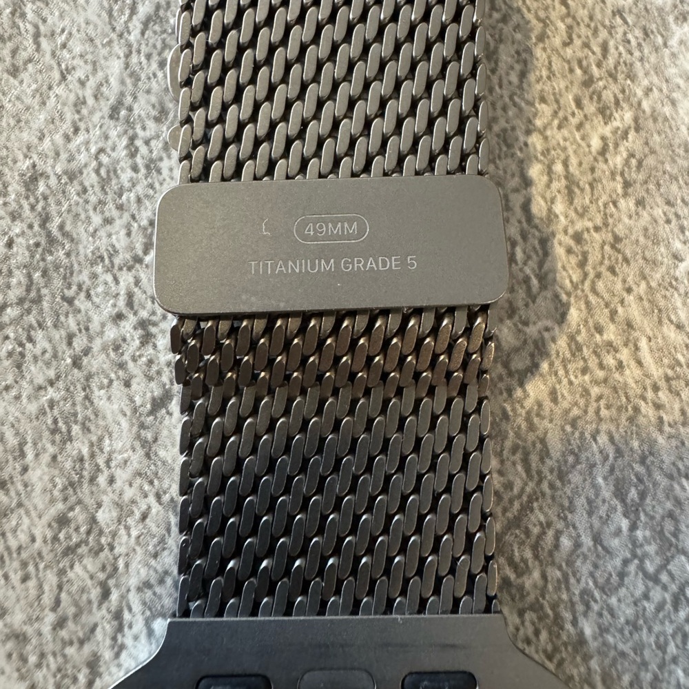 Apple Titanium Grade 5 Watch Band - Silver